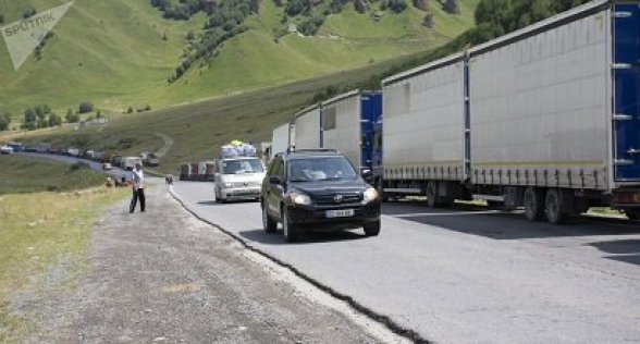 Будет ограничено движение транспорта по единственной дороге, связывающей Армению и Грузию с РФ